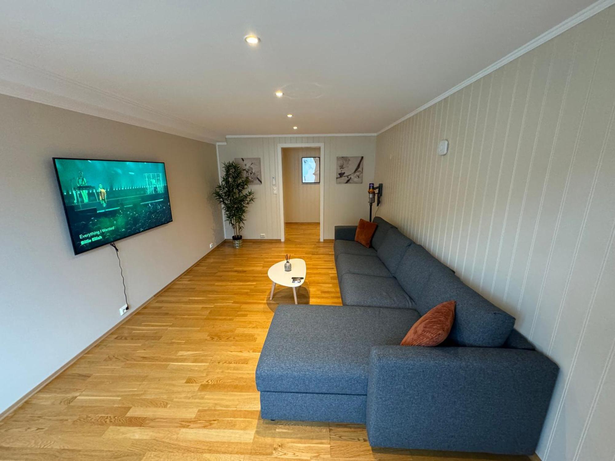 Charming 3-Bedroom Apartment In The Heart Of Кристіансунн Екстер'єр фото