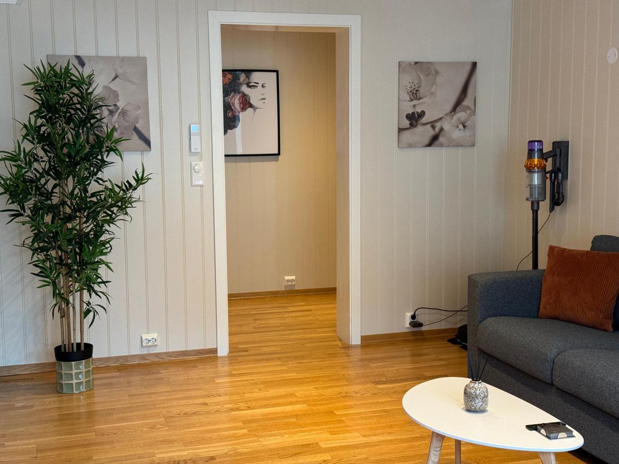 Charming 3-Bedroom Apartment In The Heart Of Кристіансунн Екстер'єр фото