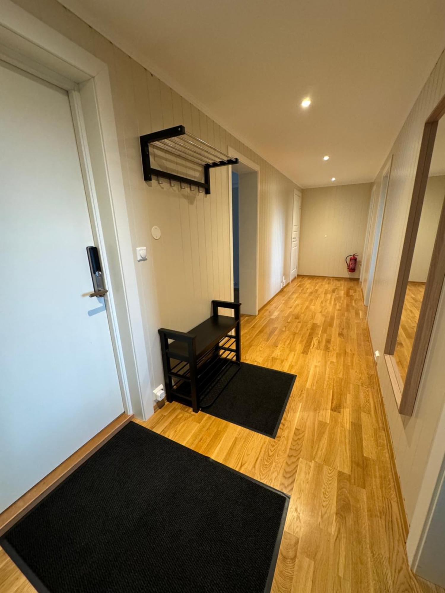 Charming 3-Bedroom Apartment In The Heart Of Кристіансунн Екстер'єр фото