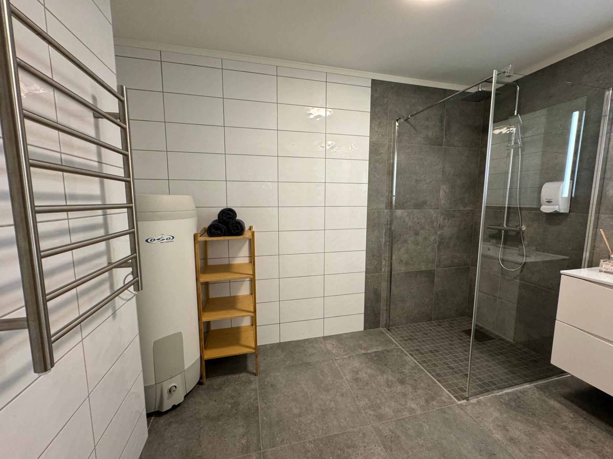 Charming 3-Bedroom Apartment In The Heart Of Кристіансунн Екстер'єр фото